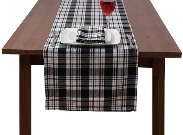 Customized Tartan Table Runners